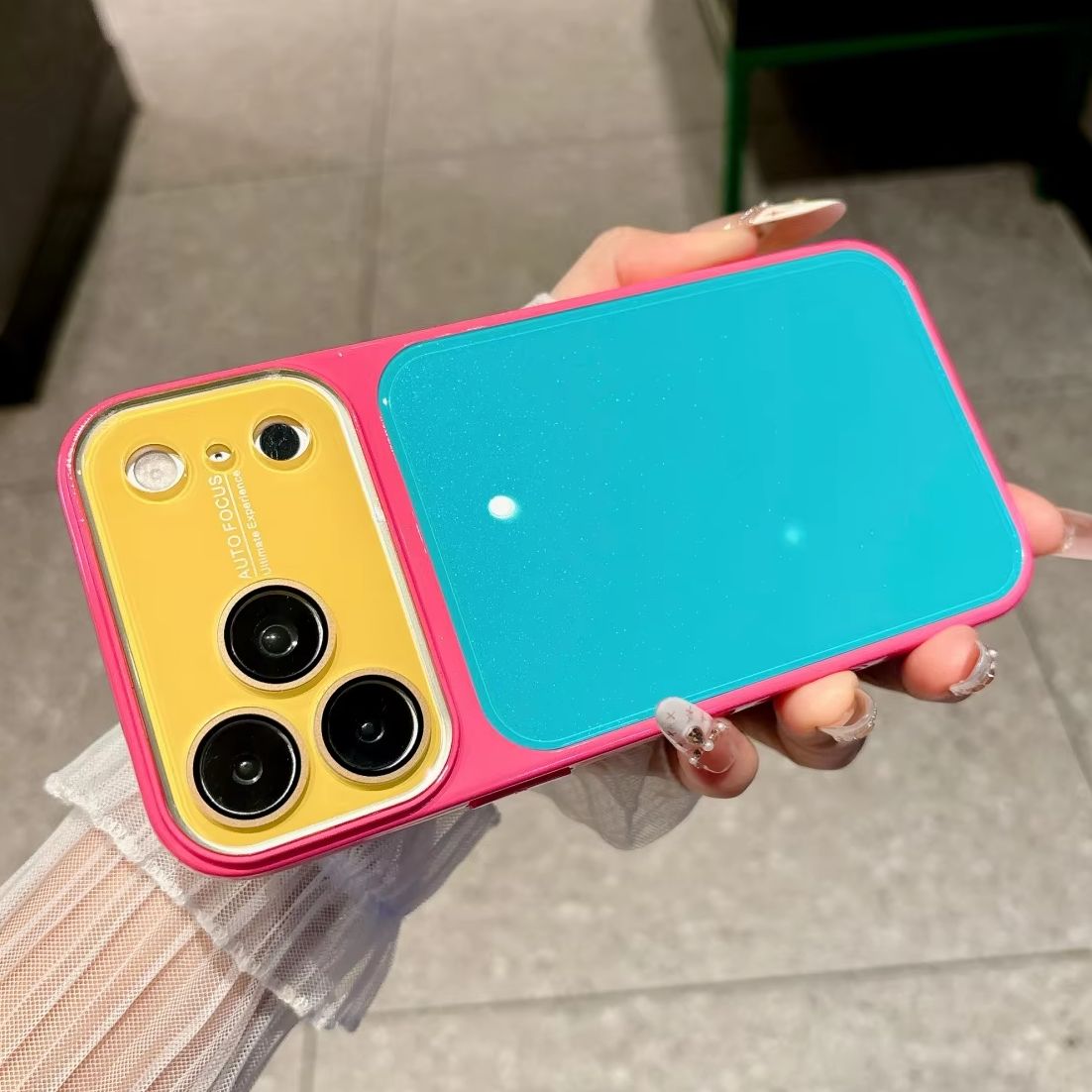 Phone Cases Expensive - غطاء هاتف فاخر من الأكريليك اللامع