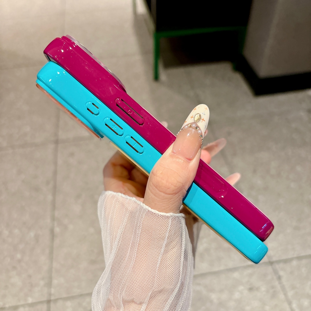 غطاء هاتف فاخر من الأكريليك ال - مراجعة Phone Cases Expensive وسعره